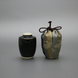 肩衝 茶入 荒磯