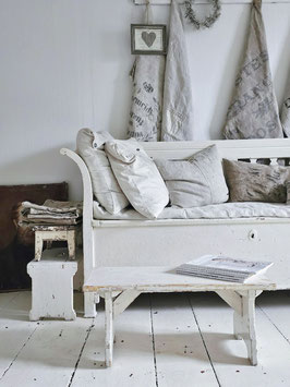 VERKAUFT Har 02.04. flache uralte Bank - weiß - grandiose Patina - Shabbychic