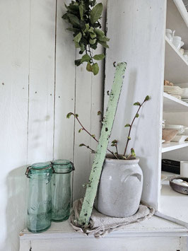 66cm uralte geschmiedete Hakenleiste salbeigrün mit Patina