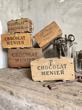 VERKAUFT Lai 01.06. uralte CHOCOLAT MENIER Transportbox
