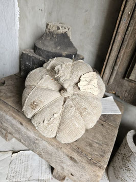 Leinenkürbis mit Patches XXXIX