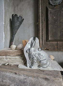 VERKAUFT Woj 26.01. 17cm uralte Schokoladenform HASE sitzend LAURÖSCH