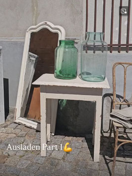 VERKAUFT 03.05. antiker Beistelltisch
