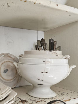 RESERVIERT tolle Patina & REparaturen - antike Terrine II
