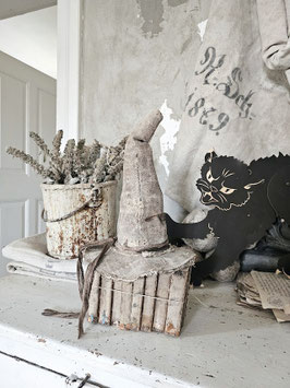 VERKAUFT Nic 11.09. WITCHHAT Hexenhut XIX