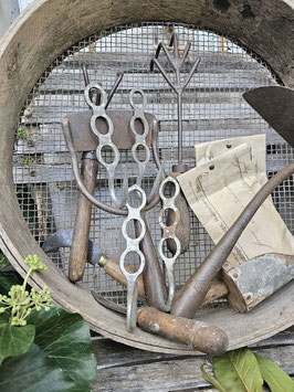 2xVERKAUFT Got 22.05.  uralter Fleischerhaken aus Frankreich  (flach)