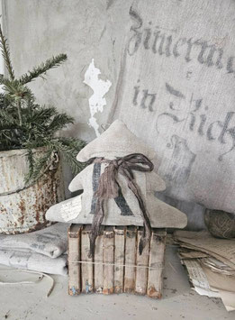 VERKAUFT Ulr 25.11. Tannenbaum aus antikem Leinen Schrift H. - LXVI