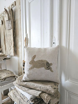 VERKAUFT Wag 10.03. HASENKISSEN Leinenkissen HASE springend Getreidesackkissen mit Zipper