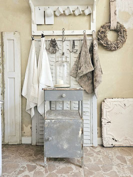 alter Nachtschrank aus Metall - grandiose Patina - mausgrau