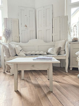 VERKAUFT Ram 13.04. uralter flacher Tisch Couchtisch - shabbychic