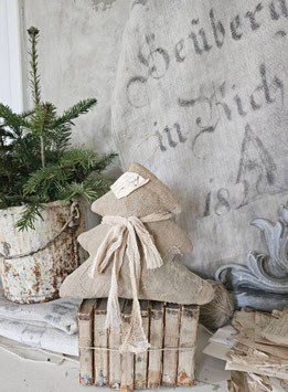 VERKAUFT Sho 05.11. Tannenbaum aus antikem Leinen mit Patch XXXXVI