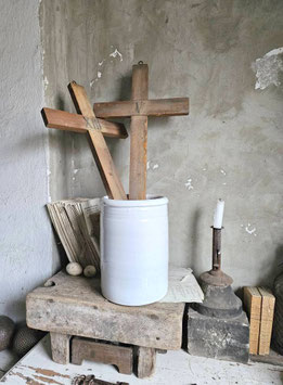 XIV VERKAUFT Lau 07.02. 64cm uraltes belgisches Zimmerkreuz