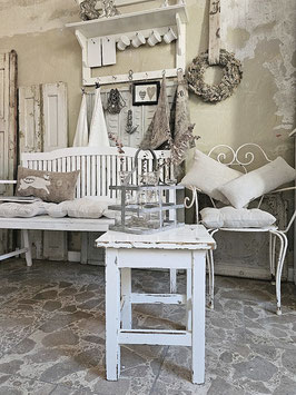 VERKAUFT Ets 20.03. alter Hocker / Küchenhocker - tolle Patina - weiß shabbychic