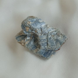 Cyanite brute 2