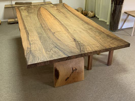 Naturkanten-Tisch Ausstell-Modell, 201x101cm, Plattendicke 4cm.