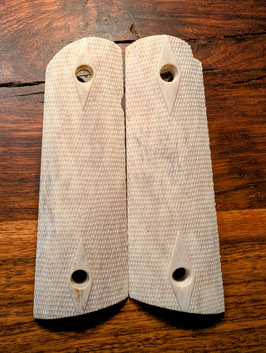 Stag Grips with checkering