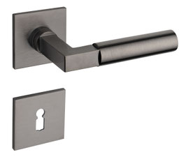 Saam & Batz Bauhaus Garnitur GRO 20-44F mit flachen Rosetten