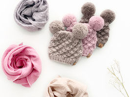 Mütze mit zwei Bommeln | 100% Merino Wolle