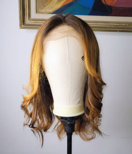 Perruque lace frontal blond très clair doré