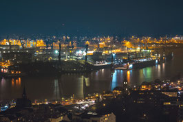 Nacht  /  2468