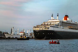 Queen Mary 2  /  2590