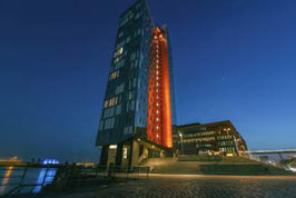 Hochhaus   /  1361
