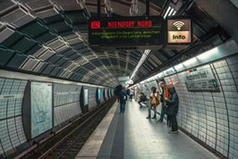 U-Bahn Tunnel  / 1071