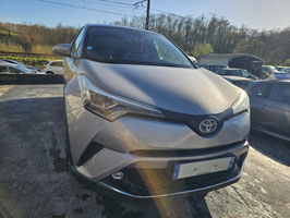 CH-R 122H DISTINCTIVE 2WD E-CVT RC18