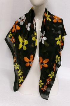 Zwarte sjaal met oranje/gele bloemen