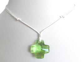 Halskette mit grünem Kreuz aus Kristallglas und Baumwollband