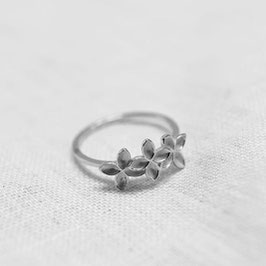 Floral Misty Fingerring