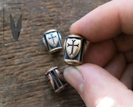 1 Bronze Trinity Bead ,,Big Shields"