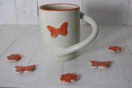 Mug à thé blanc avec bas relief papillon orange