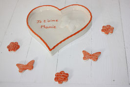 Coeur sentimental "Je t'aime Mamie" avec papillon en bas relief