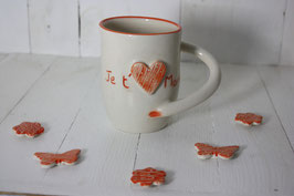 Mug à thé blanc "Mamie je t'aime" avec bas relief coeur orange