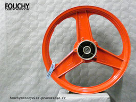 roue arriére de 103 RCX PEUGEOT rouge en 17 pouces