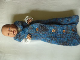gestrickter Babyschlafsack blau 60cm knöpfbar