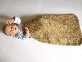 gestrickter Strampelsack 60cm braun naturweiß gelb Merino Wolle