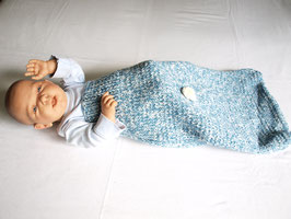 Strampelsack Fußsack für Babyschale handgestrickt reine Wolle Länge 53cm hellblau weiß
