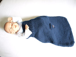 Strampelsack Fußsack für Babyschale handgestrickt reine Wolle Länge 53cm dunkelblau
