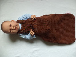 gestrickter Babyschlafsack braun 60cm