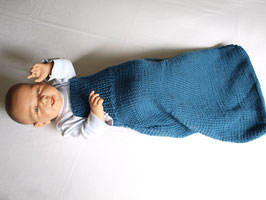gestrickter Strampelsack 60cm blau Merino Wolle