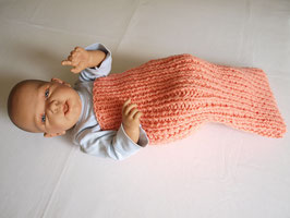 gestrickter Babycocoon lachs rosa Merino Wolle