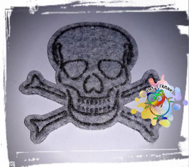 6 Stk. Dufti-Totenkopf mit Gravur