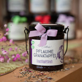 Pflaume Granatapfel im Henkelglas