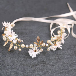 Haarschmuck - zauberhaftes Stirnband - verziert mit Wunderschönen Perlen - natur Farbe - Feenstil - Erstkommunion