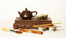 THE PINK QUEEN TEA SET