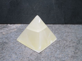 Calciet piramide