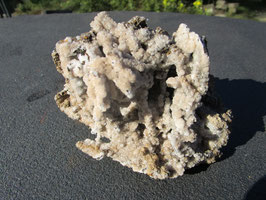 Calciet op goethiet