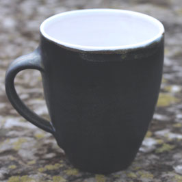 Becher Manu  - WM Anthrazit, innen weiß- ca. ∅ 9,5cm, H. 11cm. Ca. 350 ml